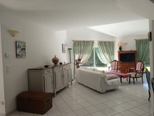 CONTEMPORAINE DE 5 CHAMBRES , QUARTIER RECHERCHE.