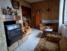 MAISON SUR SOUS SOL SUR UN TERRAIN D'ENVIRON 5000 M²