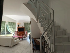 CONTEMPORAINE DE 5 CHAMBRES , QUARTIER RECHERCHE.