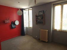MAISON COEUR DE VILLE TROIS CHAMBRES SUR UN TERRAIN DE 1600 M²