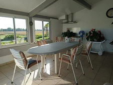 MAISON LUMINEUSE DE PLAIN -PIED 4 CHAMBRES VUE PYRENEES .