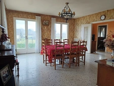 MAISON SUR SOUS SOL SUR UN TERRAIN D'ENVIRON 5000 M²