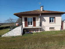 MAISON SUR SOUS SOL SUR UN TERRAIN D'ENVIRON 5000 M²