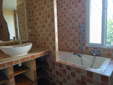 MAISON COEUR DE VILLE TROIS CHAMBRES SUR UN TERRAIN DE 1600 M²