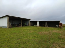 MAISON SUR SOUS SOL SUR UN TERRAIN D'ENVIRON 5000 M²