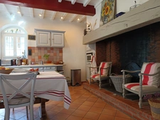 MAISON GASCOGNE QUATRE CHAMBRES ENTIEREMENT RENOVEE SUR 1 HECTARE ET SES DEPENDANCES 