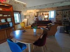 MAISON DE CHARME  4 CHAMBRES VUE CHAINE PYRENEES.