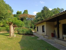 MAISON DE CAMPAGNE SUR UN TERRAIN ARBORE DE PLUS DE 1 HECTARE 300