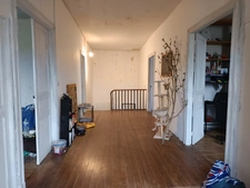 ANCIEN CORPS DE FERME SUR 13356 M² A DEUX PAS DU VILLAGE