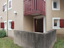 STUDIO COEUR DE VILLE EN REZ DE CHAUSSEE AVEC TERRASSE
