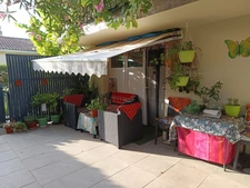 MAISON COMPOSEE DE DEUX APPARTEMENTS ,QUARTIER CALME.