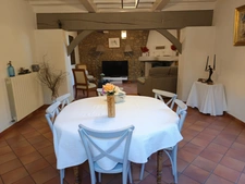 MAISON GASCOGNE QUATRE CHAMBRES ENTIEREMENT RENOVEE SUR 1 HECTARE ET SES DEPENDANCES 