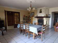 MAISON LANDAISE SUR DEUX NIVEAUX PROCHE CENTRE VILLE