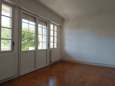 Demeure en plein cœur de la ville composée de deux logements.