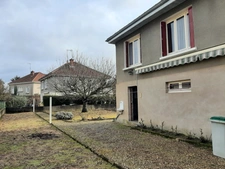 PAVILLON SUR SOUS SOL COMPLET. QUARTIER PRISÉ DE GUEUGNON