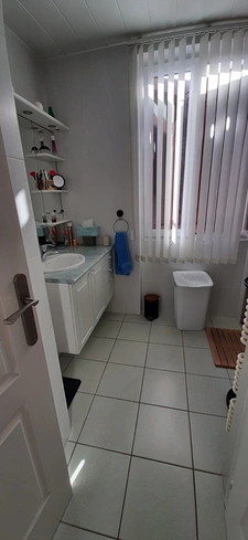 MAIGNIFIQUE MAISON RÉNOVÉE AVEC PISCINE ET CHALET INDÉPENDANT DANS QUARTIER PRISÉ DE GUEUGNON (71)