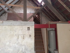 CHARMANTE MAISON MITOYENNE A RÉNOVER. GUEUGNON (71)