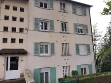 APPARTEMENT ENTIEREMENT RÉNOVÉ. 81 M² HABITABLE AVEC GARAGE ET CAVE