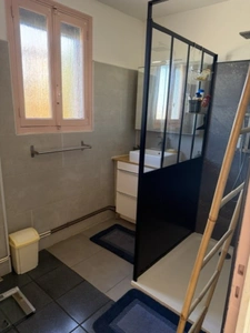 COQUETTE MAISON MITOYENNE HABITABLE SUR 2 NIVEAUX