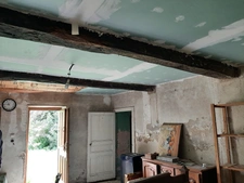 CHARMANTE MAISON MITOYENNE A RÉNOVER. GUEUGNON (71)
