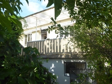  IDÉALE 1ER ACHAT POUR CETTE MAISON DE VILLE AVEC GARAGES, ATELIER ET SON TERRAIN