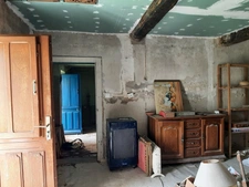 CHARMANTE MAISON MITOYENNE A RÉNOVER. GUEUGNON (71)