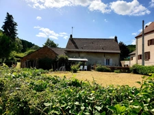 CHARMANTE MAISON DANS SON HAVRE DE PAIX