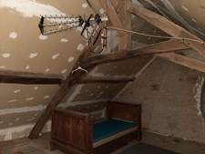 MAISON DE CAMPAGNE A RÉNOVER DANS SON ÉCRIN DE VERDURE