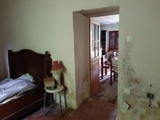 CHARMANTE MAISON MITOYENNE A RÉNOVER. GUEUGNON (71)