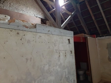 CHARMANTE MAISON MITOYENNE A RÉNOVER. GUEUGNON (71)
