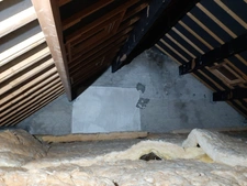 IMMEUBLE DE RAPPORT AVEC LOCAL COMMERCIAL ET APPARTEMENT. SURFACE TOTALE 144 M²