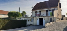 MAIGNIFIQUE MAISON RÉNOVÉE AVEC PISCINE ET CHALET INDÉPENDANT DANS QUARTIER PRISÉ DE GUEUGNON (71)