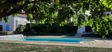 MAIGNIFIQUE MAISON RÉNOVÉE AVEC PISCINE ET CHALET INDÉPENDANT DANS QUARTIER PRISÉ DE GUEUGNON (71)