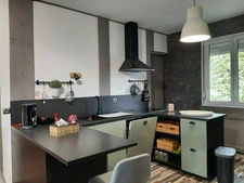APPARTEMENT ENTIEREMENT RÉNOVÉ. 81 M² HABITABLE AVEC GARAGE ET CAVE