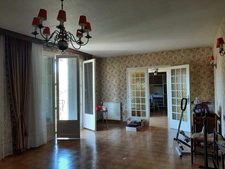 GRANDE MAISON MITOYENNE  A MODERNISER