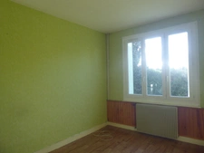  MAISON FAMILIALE A FORT POTENTIEL  AVEC SES 4 CHAMBRES, SON TERRAIN ET SON GRAND GARAGE