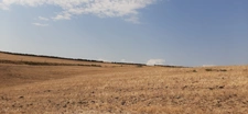 FERMETTE A RÉNOVER AVEC SES DÉPENDANCES, SUR 2,7 HA DE TERRAIN DANS CADRE BUCOLIQUE. 