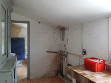 MAISON DE CAMPAGNE A RÉNOVER DANS SON ÉCRIN DE VERDURE