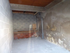 IDÉALE 1ER ACHAT POUR CETTE MAISON DE VILLE AVEC GARAGES, ATELIER ET SON TERRAIN