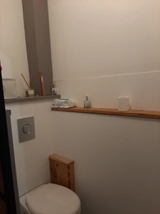 APPARTEMENT ENTIEREMENT RÉNOVÉ. 81 M² HABITABLE AVEC GARAGE ET CAVE