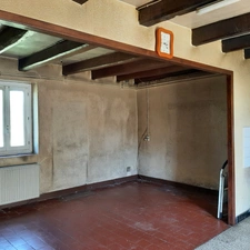 CHARMANTE FERMETTE POUR AMATEUR DE RÉNOVATION