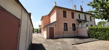 GRANDE MAISON FAMILIALE AVEC 4 CHAMBRES, DEPENDANCES ET TERRAIN