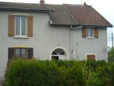 APPARTEMENT DE 80 M² AVEC COUR ET TERRAIN