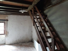 MAISON DE CAMPAGNE A RÉNOVER DANS SON ÉCRIN DE VERDURE