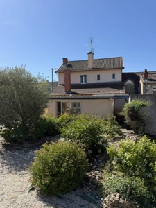 COQUETTE MAISON MITOYENNE HABITABLE SUR 2 NIVEAUX