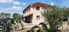 GRANDE MAISON FAMILIALE AVEC 4 CHAMBRES, DEPENDANCES ET TERRAIN