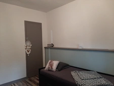 APPARTEMENT ENTIEREMENT RÉNOVÉ. 81 M² HABITABLE AVEC GARAGE ET CAVE