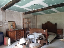 CHARMANTE MAISON MITOYENNE A RÉNOVER. GUEUGNON (71)