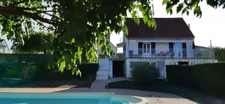 MAIGNIFIQUE MAISON RÉNOVÉE AVEC PISCINE ET CHALET INDÉPENDANT DANS QUARTIER PRISÉ DE GUEUGNON (71)