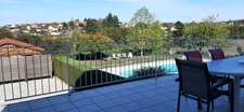 MAIGNIFIQUE MAISON RÉNOVÉE AVEC PISCINE ET CHALET INDÉPENDANT DANS QUARTIER PRISÉ DE GUEUGNON (71)